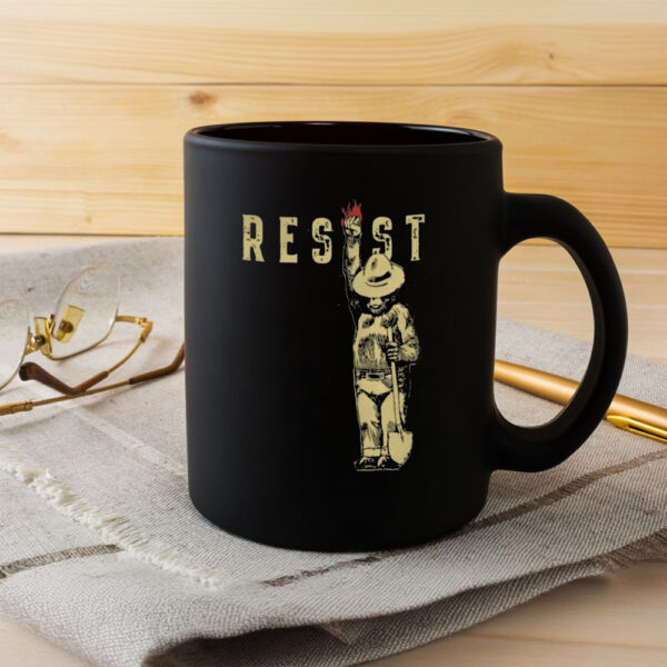 I Stand With The NPS, Smokey the Bear Resist Mug